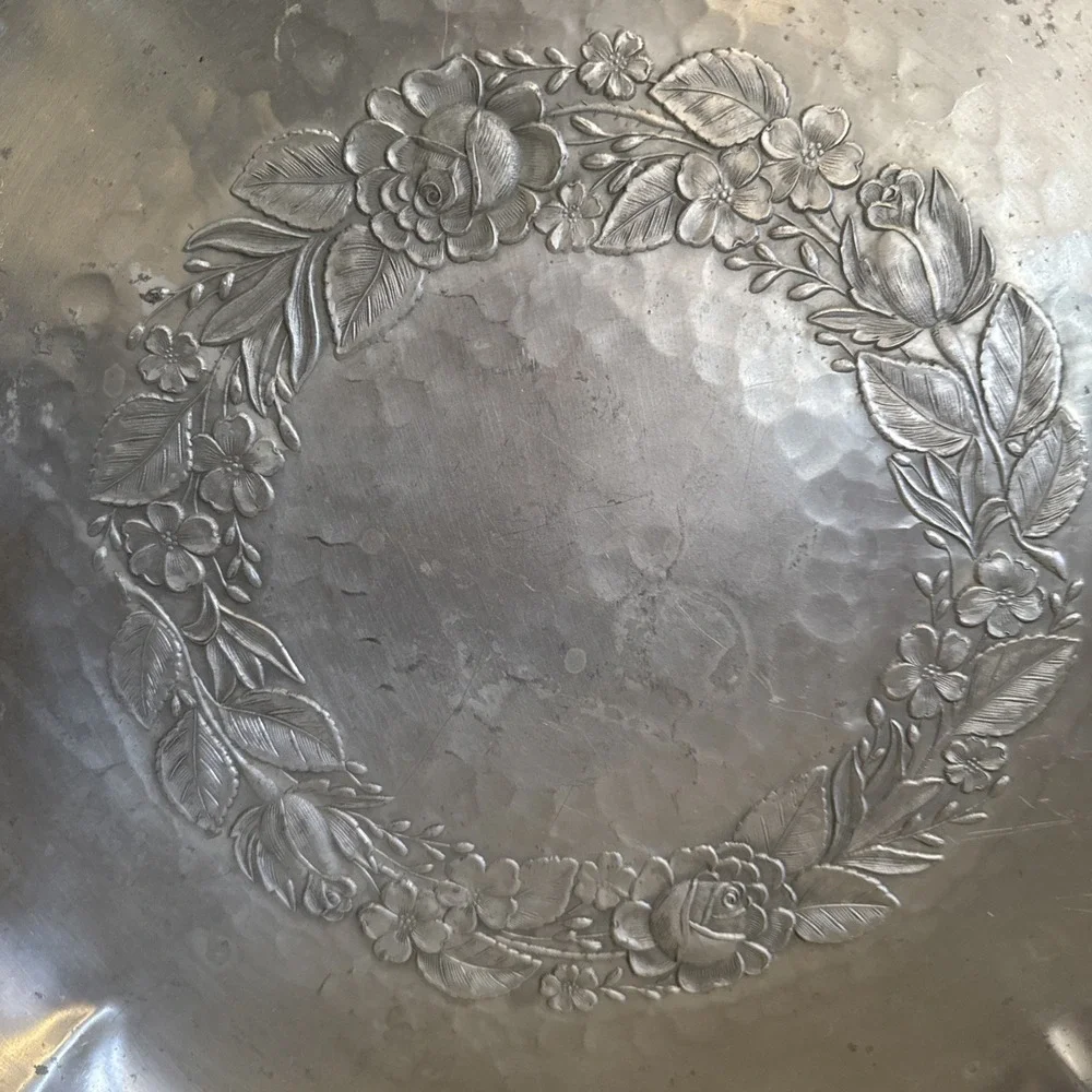 Vtg Hammered Forged Aluminum Rose Floral Pattern Everlast Tray Tray 14.5